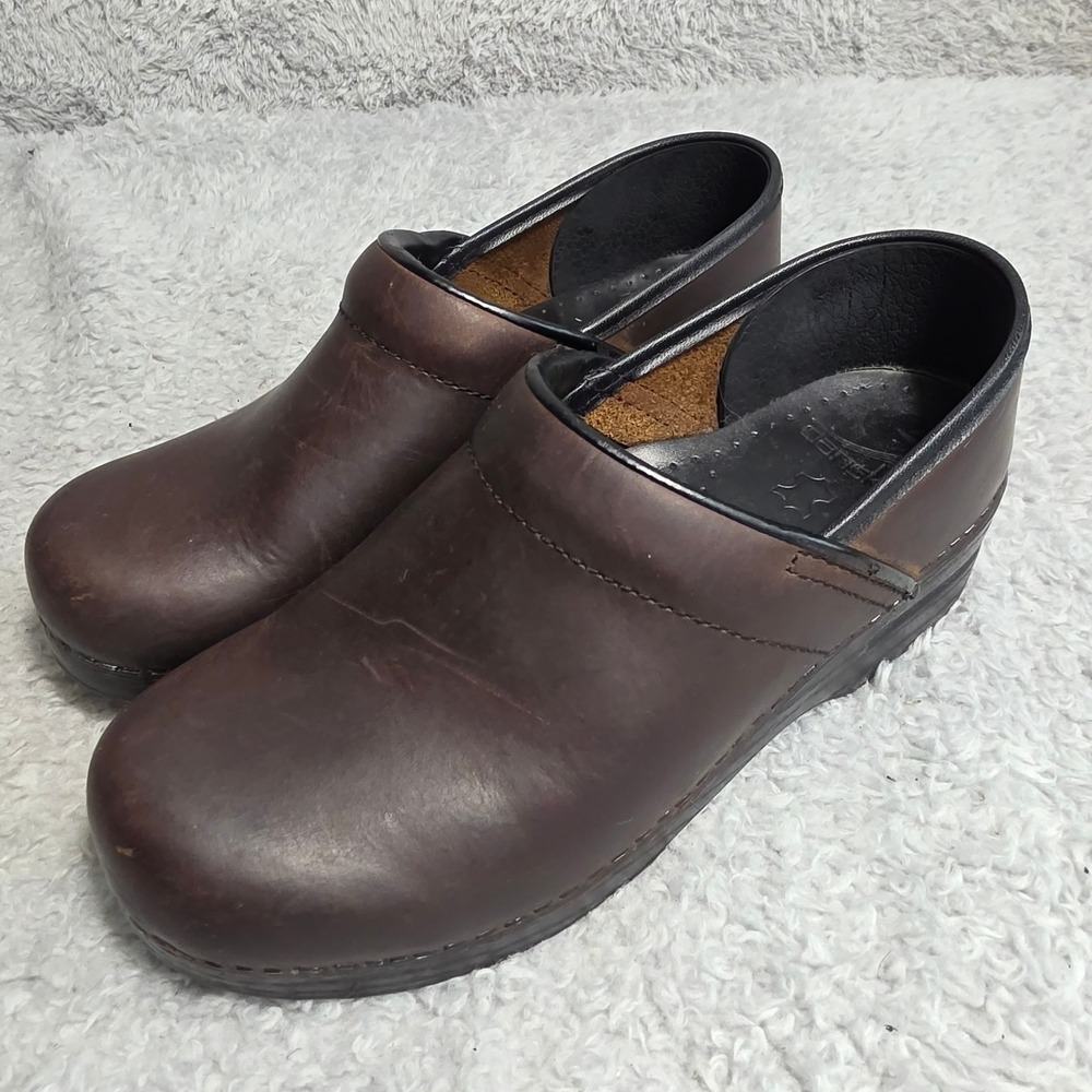 Dansko‎ Professional Clogs Brown Oiled Leather Shoes Womens EU 39 Nursing Pro